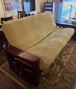 High Quality Futon in Laguna Niguel