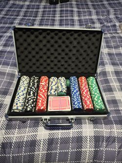 Poker Chip Set with Aluminum Case