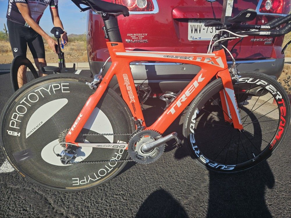Triathlon BIKE Trek Equinox Race Ready