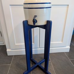 Vintage Sun Pacific Ceramic Crock Water Drink Dispenser w/ Wood Floor Stand Blue