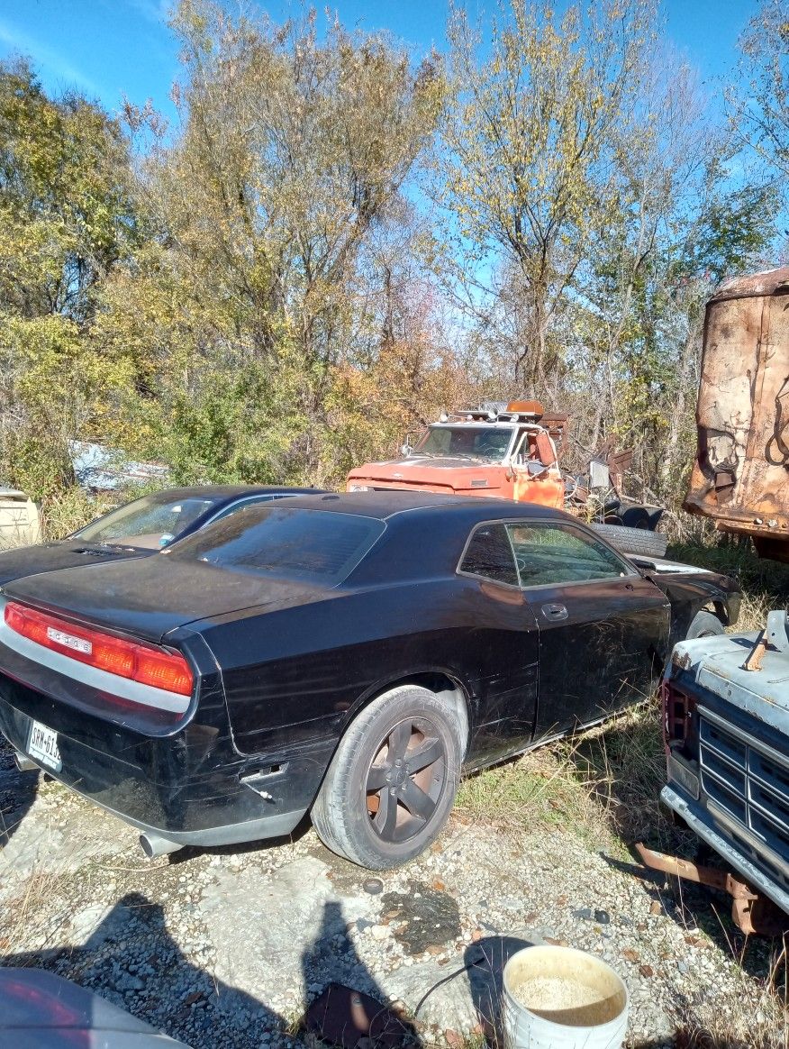 09 Challenger Parts 