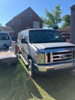 2008 Ford E-350