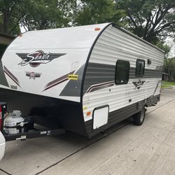 2022    Shasta  Forest River 