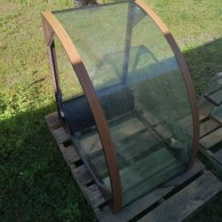 
🐠 Corner Fish Tank Aquarium – Great Condition
