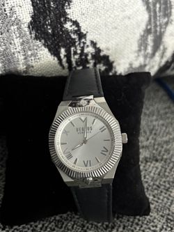 Versace watch authentic unisex pristine condition