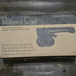 NEW The Pampered Chef Deluxe Cheese Grater 