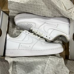 nike white air force 1's size 8.5