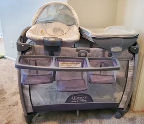 Pack N Play LIKE NEW☆☆☆