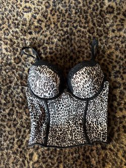 Fredrick’s of Hollywood cheetah print corset top🐆🤎