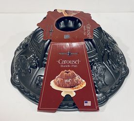 Nordic Ware CAROUSEL Bundt Cake Cast Aluminum NEW