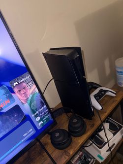 PS5 Slim Digital Edition Bundle – Excellent Condition + Extras