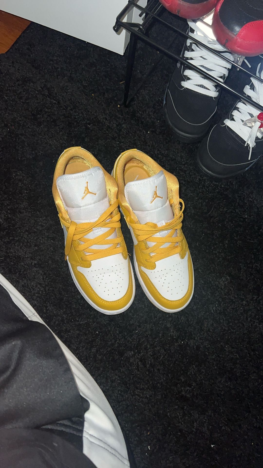 Jordan 1 Mid 