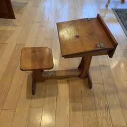 Little Kid Wooden School Desk & Chair With Storage 