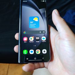 Samsung Galaxy Z Fold 5