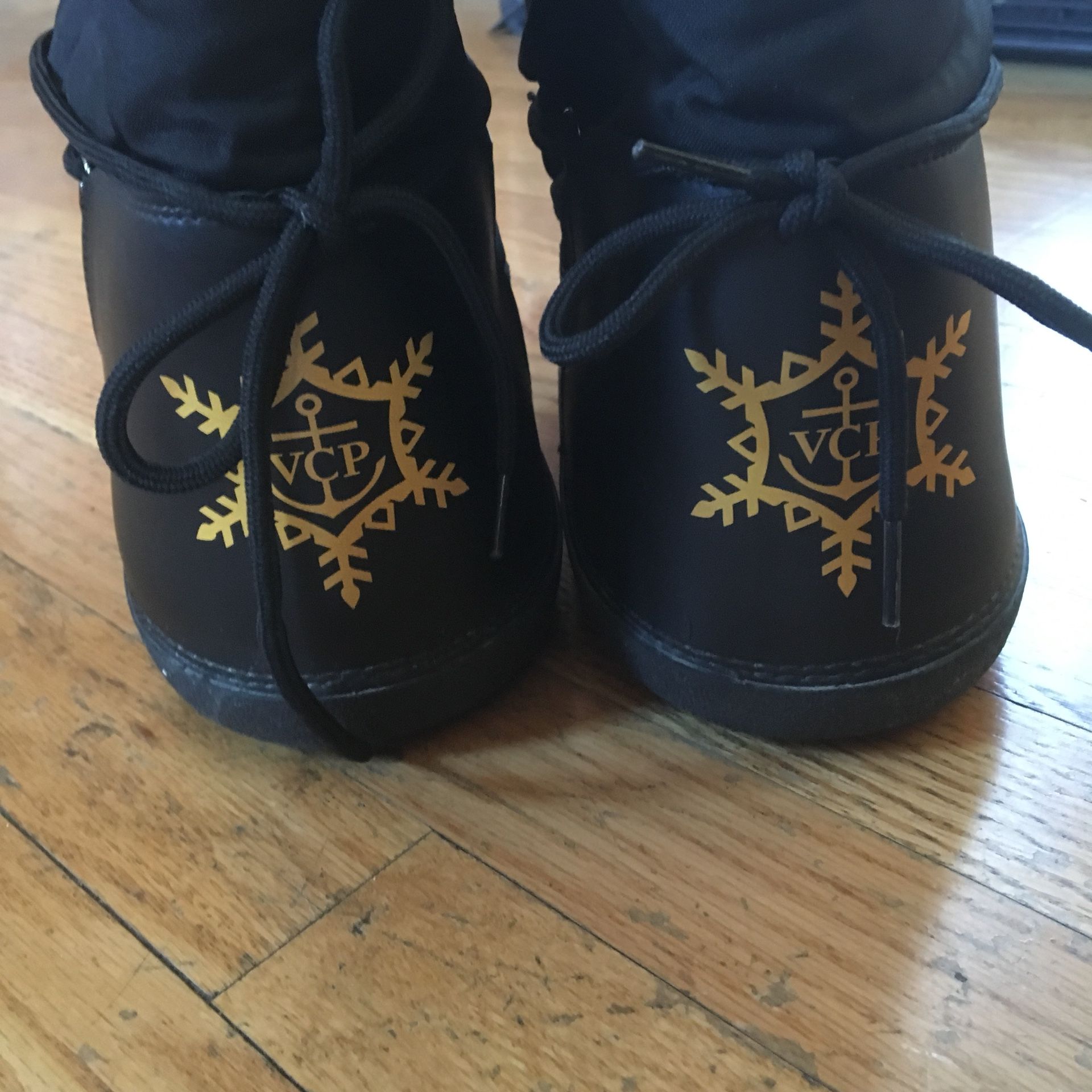 Veuve Clicquot Moon Boots Unisex for Sale in Brooklyn NY OfferUp