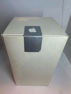 Apple Store T-Shirt Size XL Grand Opening 2010 Tacoma Mall w/ Box