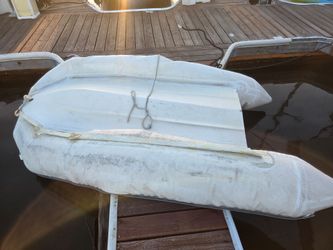 WEST MARINE RIB-310 Single Floor Rigid PVC Inflatable Boat