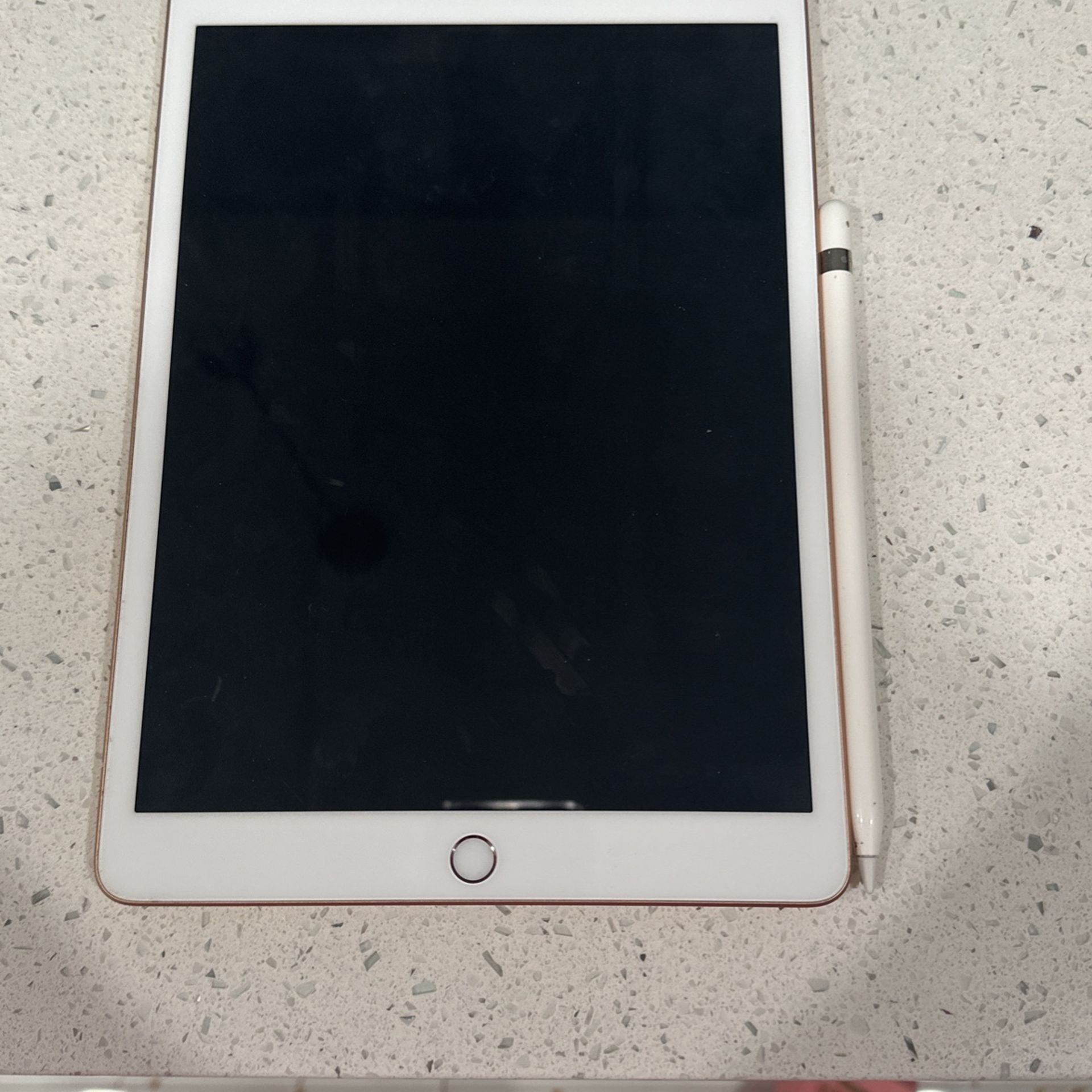 Ipad, 7th generation, and Apple Pencil 1st Generation