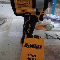 DeWalt Atomic Compact Wrench