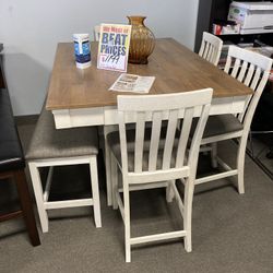 Gorgeous Dining Set ✨🖤 Easy Financing Available ✨🥰 Free Delivery 🚚 