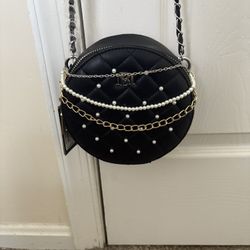 Black Round Purse