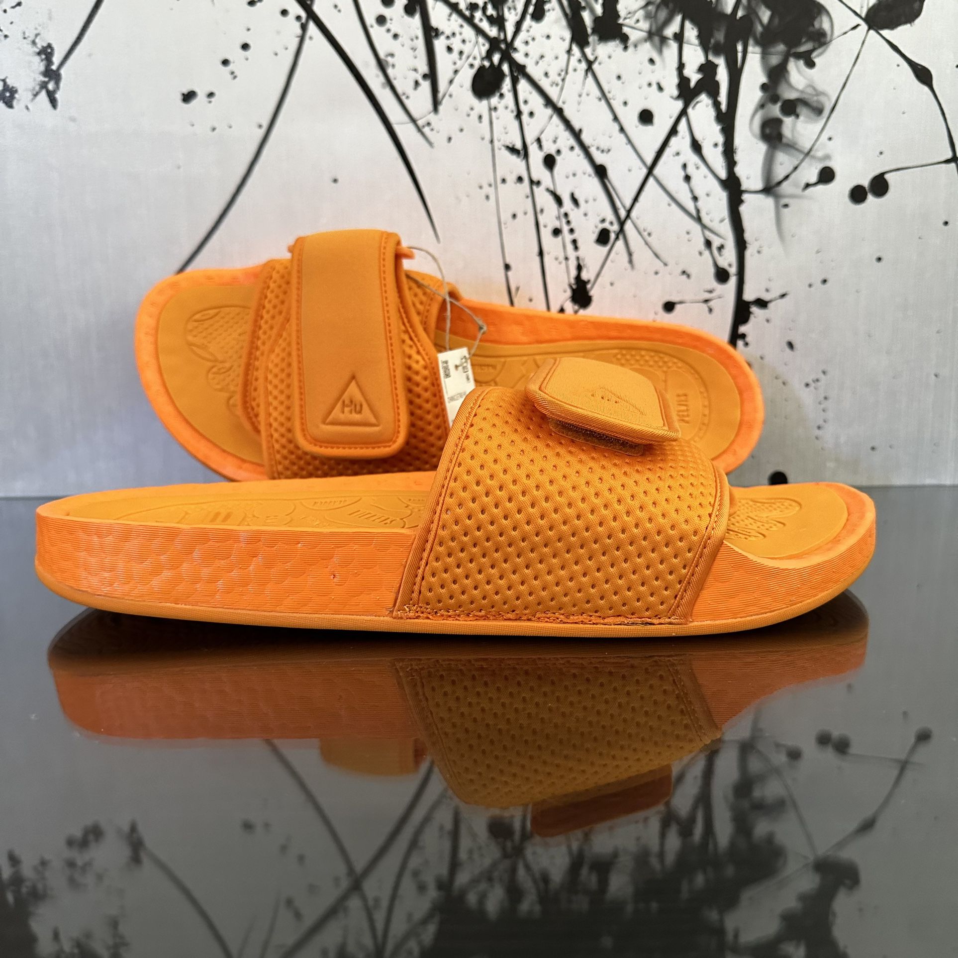 Adidas Boost x Pharrell  Slides Bright Orange Mens Size 10 or 11 FV7261 Chancletas HU