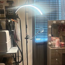 Lash Tech  Light With Magnifying Glass