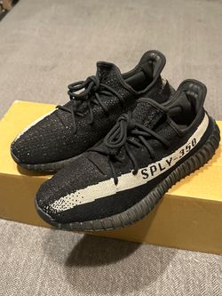 Adidas Yeezy Boost 350 V2 Oreo Low Size 11.5 Great Condition!