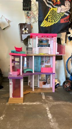 Barbie Dream House