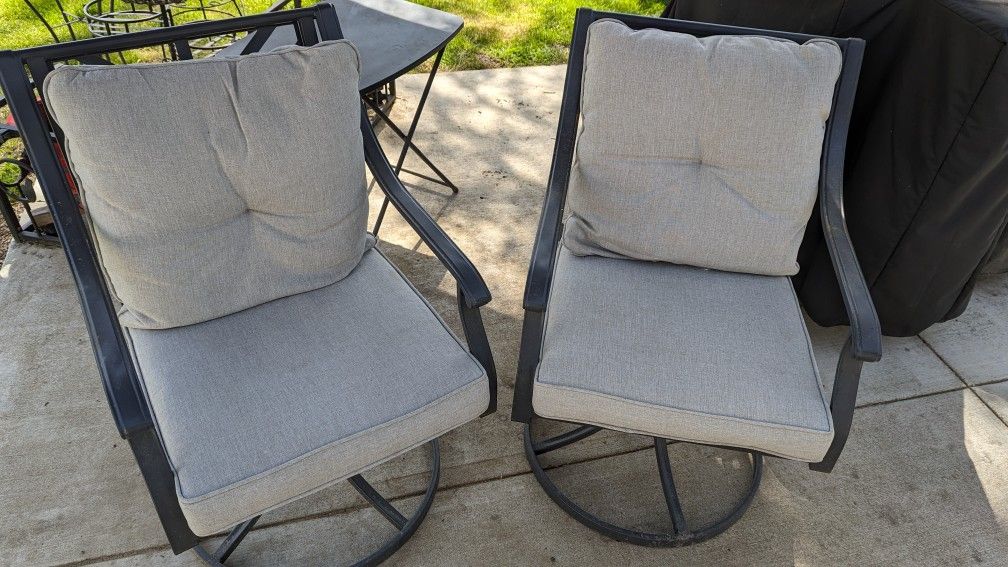 Elliot Creek Set of 2 New Metal Frame Swivel Rocking Chair