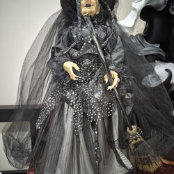 Halloween tree topper