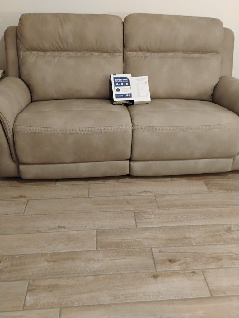 Ashley Power Sofa And 2 Chairs 