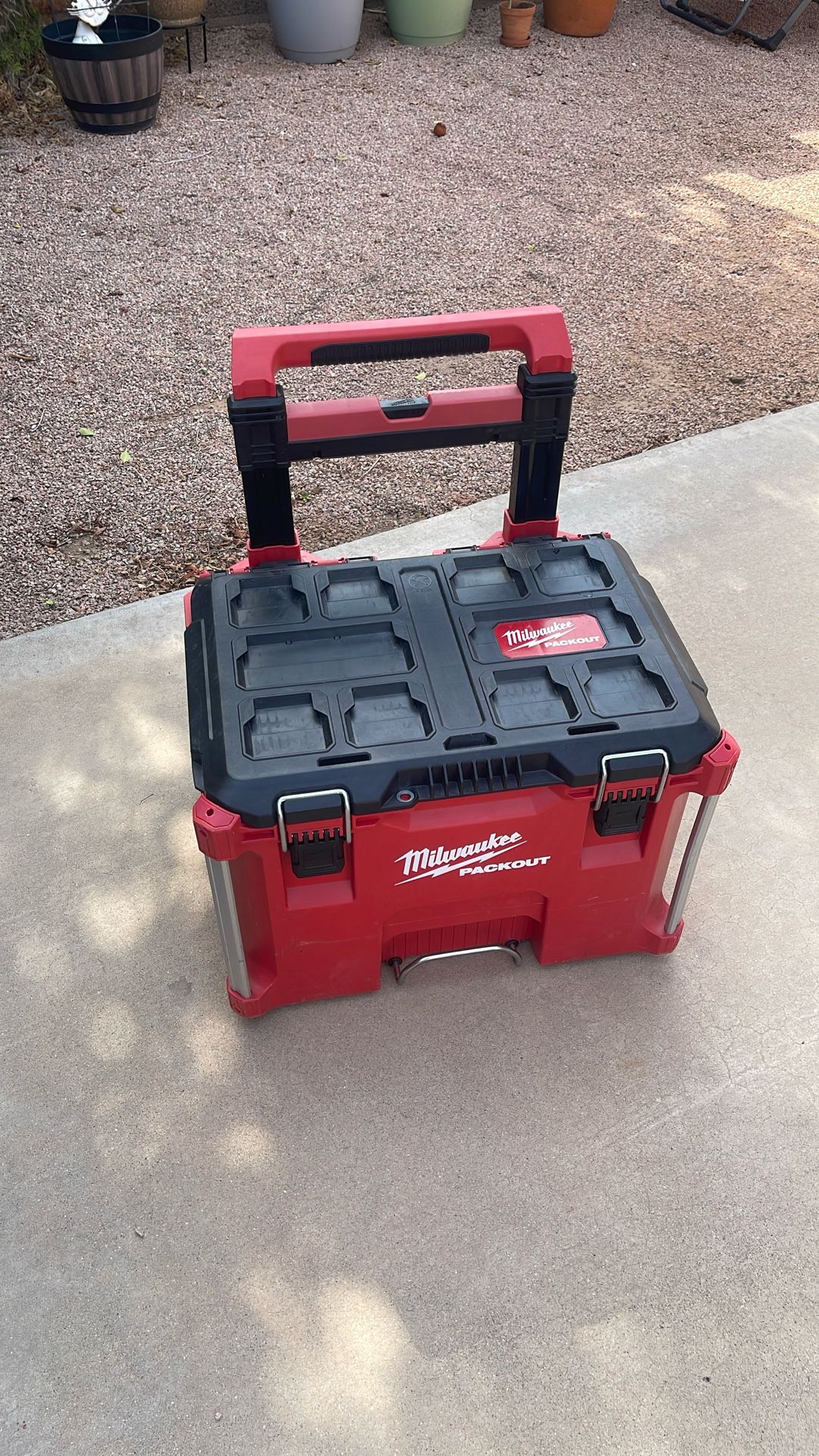 Milwaukee Packout Rolling Tool Box