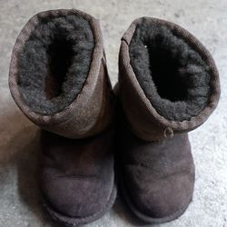 UGG Toddler 7 Brown Boots