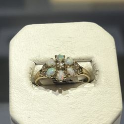 14k yg Flower Opal Ring 2.07 g
