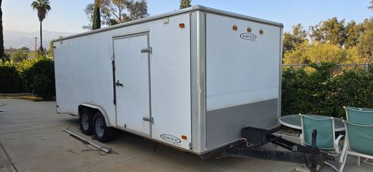 2004 20-foot Carson Carrier Enclosed Box Trailer