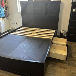 Bed with storage (shelves and drawers) 