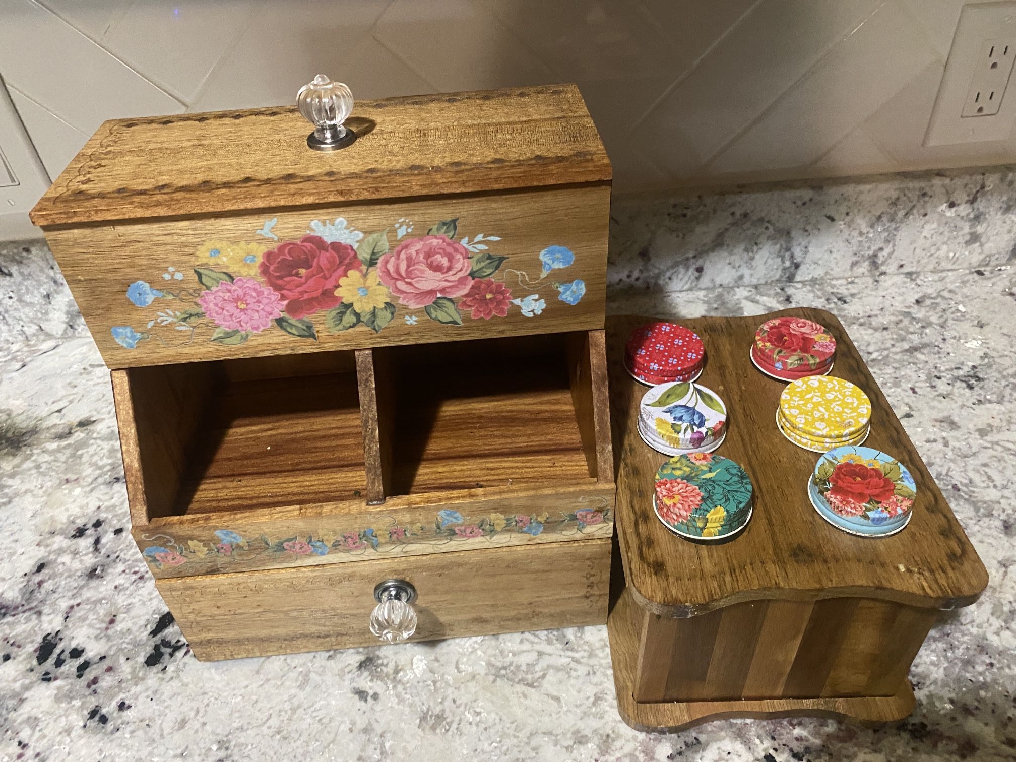 The Pioneer Woman Acacia Wood Coffee Pod and Tea Bag Kitchen Organizer Drawer & GLASS JARS