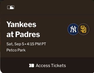 Padres v Yankees