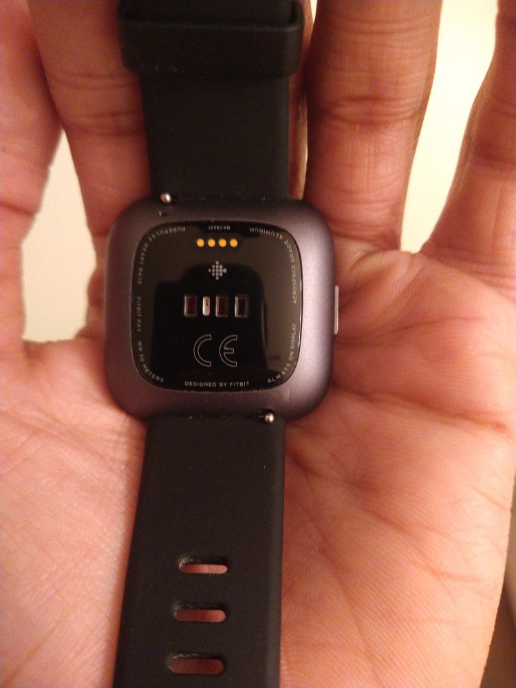 Fitbit Versa 2 (No Charger)