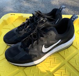 Genome - black air max - size 11 - $99