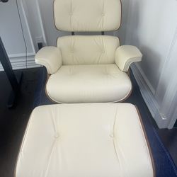 Eames Chair With Ottoman