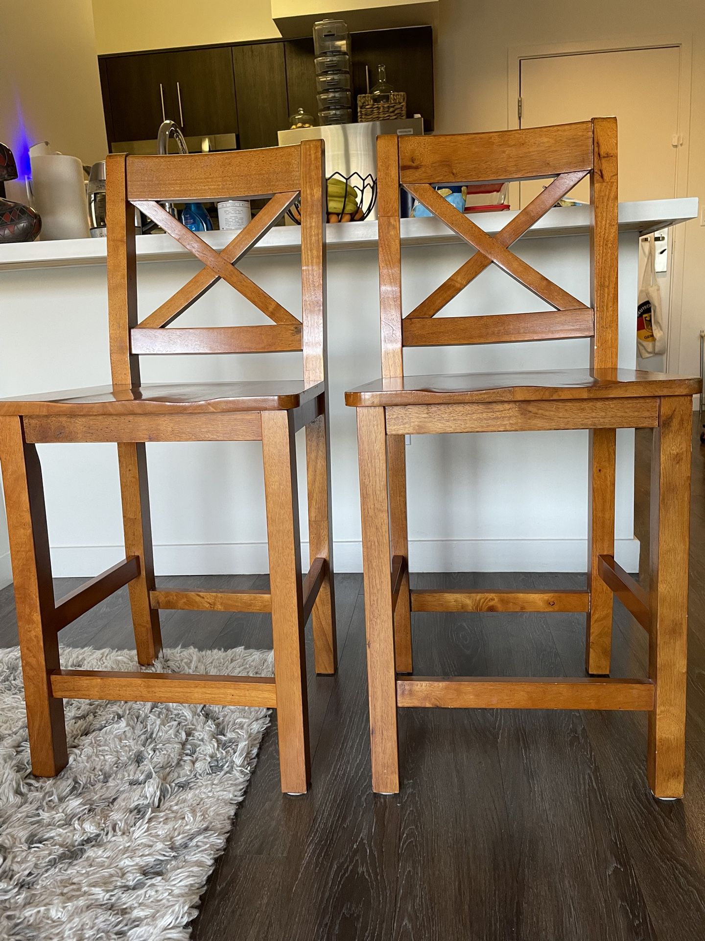 Set of 2 Wooden Counter Stools with X-Back Design – Classic & Sturdy