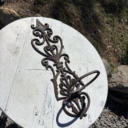 IRON PLANT HANGER
