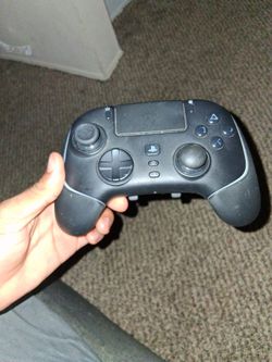 Razer wolverine V2 pro PS5/PC controller
