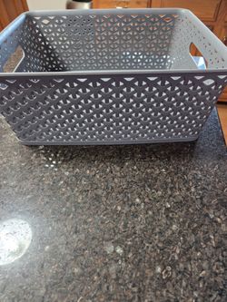 2 storage bins