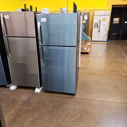 Stainless Steel Refrigerator With Ice Maker 