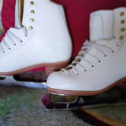 News Women's Skates 