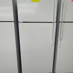 GE top and bottom white fridge