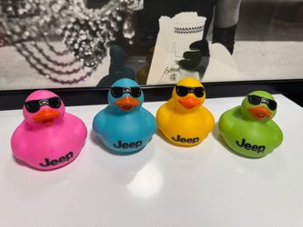 Jeep Rubber Ducks with Sunglasses – Set of 4 Colorful Ducks